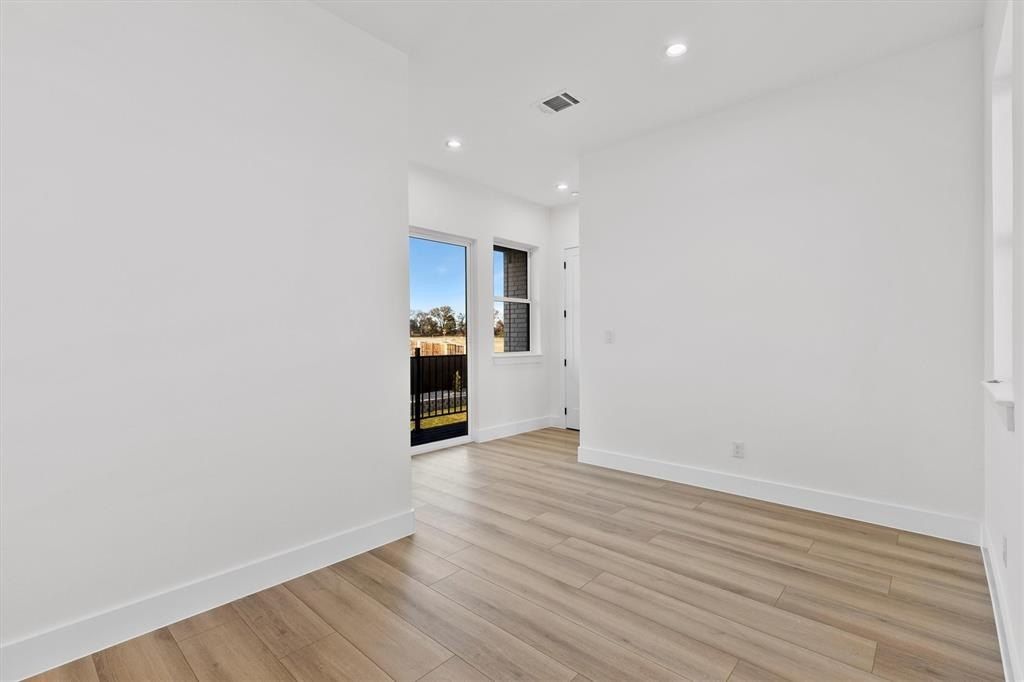 2703 Stonecrest Drive. Sherman, TX 75092