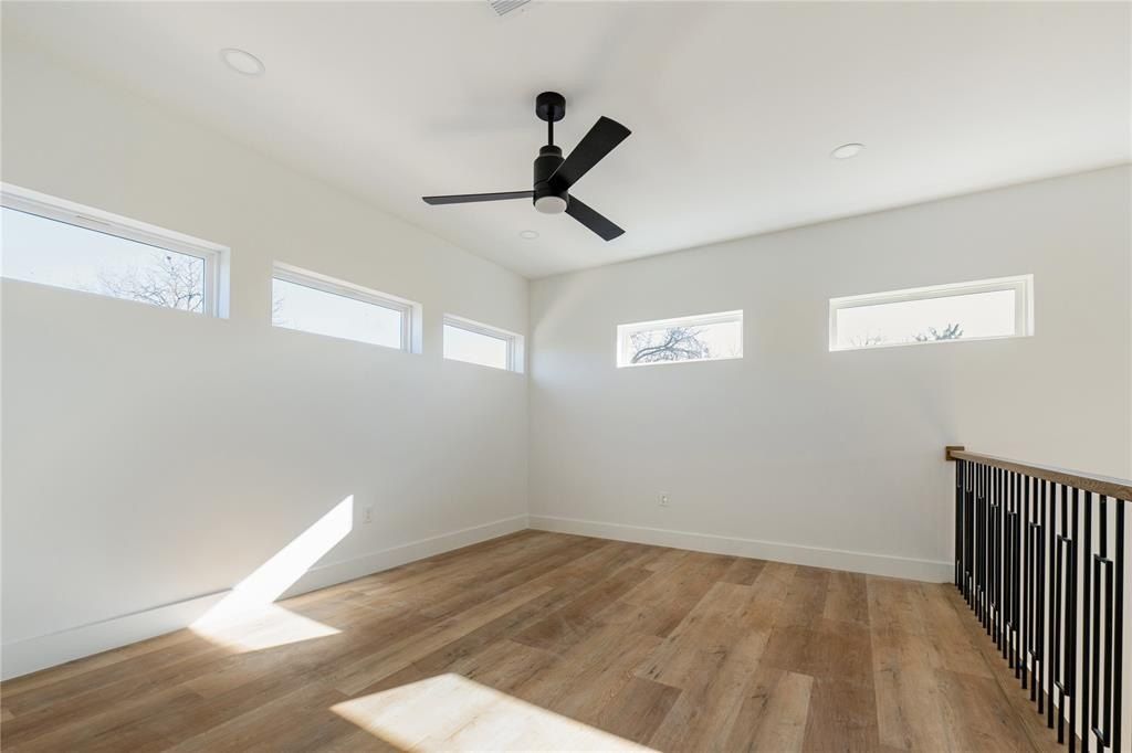 2950 Sundial Drive. Dallas, TX 75229