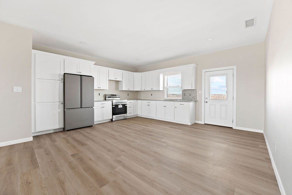 6615 E County Rd 61. Midland, TX 79705