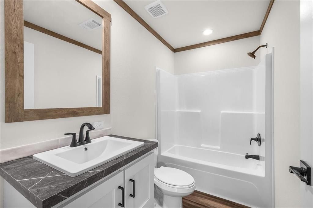 5824 Thousand Oaks Drive. Joshua, TX 76058