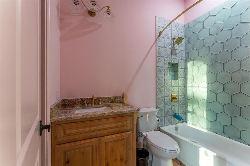 275 Highland Road. Springtown, TX 76082