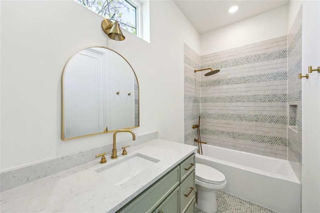 4415 Merrell Road. Dallas, TX 75229