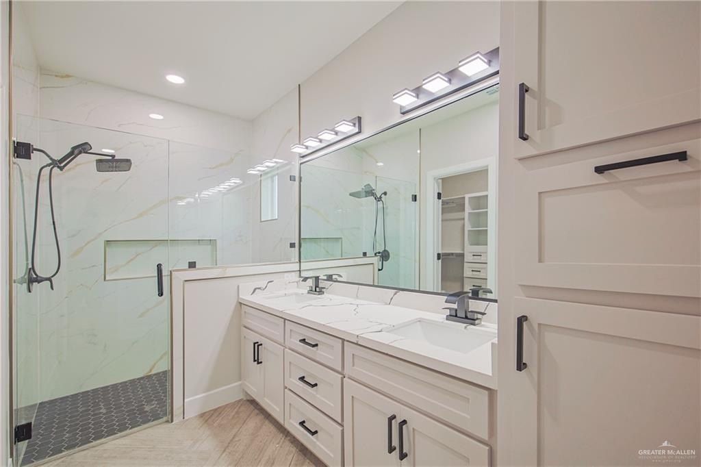 8039 N 50Th Street. McAllen, TX 78504