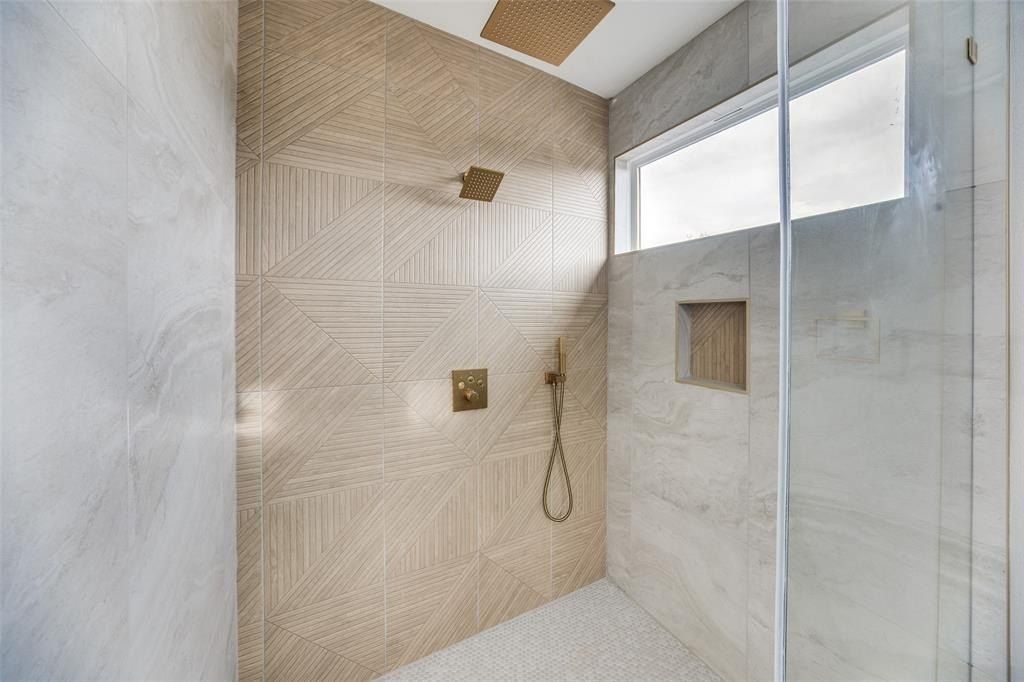 27073 Stonewood Drive. Whitney, TX 76692