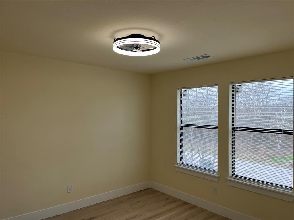 317 E 14Th Avenue. Corsicana, TX 75110