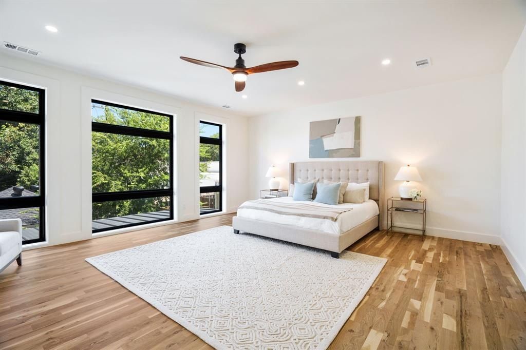 5836 Kenwood Avenue. Dallas, TX 75206