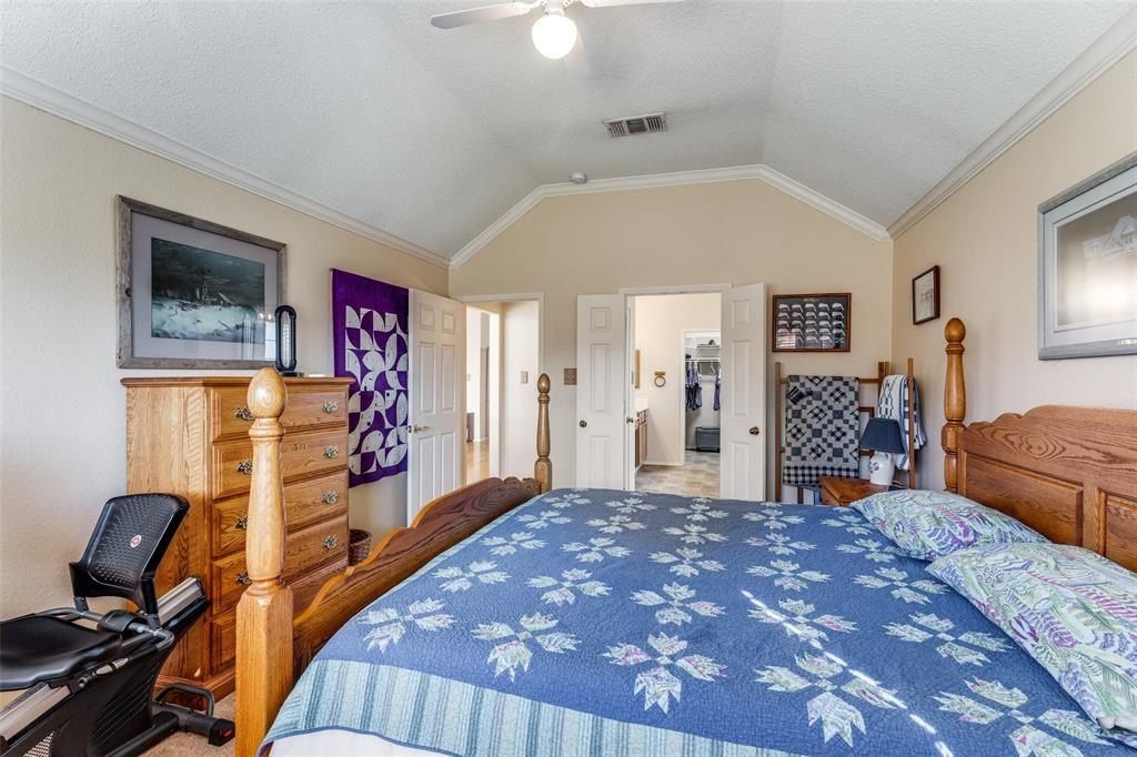 4804 Davy Crockett Trail. Fort Worth, TX 76137