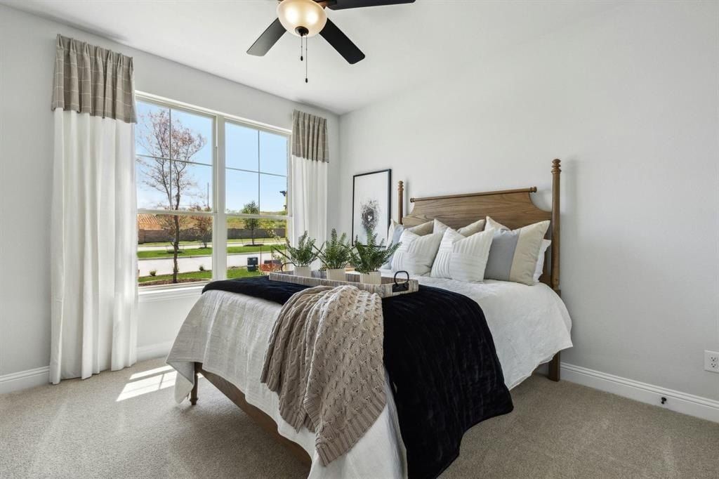 931 Richard Pittmon Drive. Desoto, TX 75115