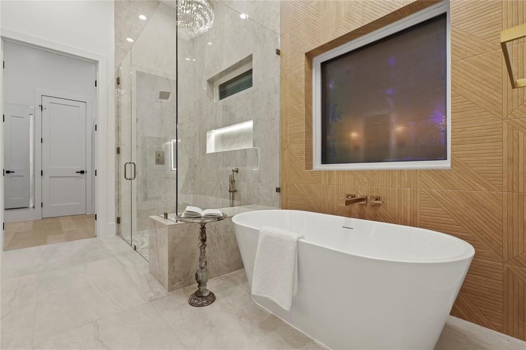 8623 San Fernando Way. Dallas, TX 75218