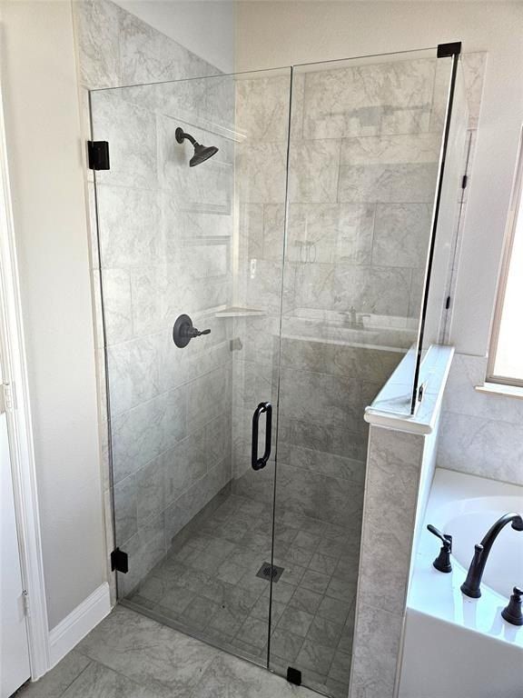 2716 Silo Lane. Van Alstyne, TX 75495