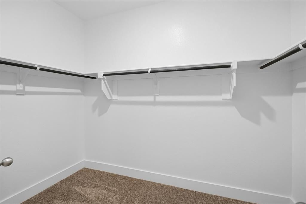 2411 Stonebriar Lane. Sherman, TX 75092