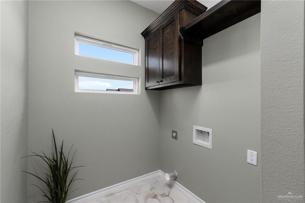 2320 Victoriano Street. Weslaco, TX 78596