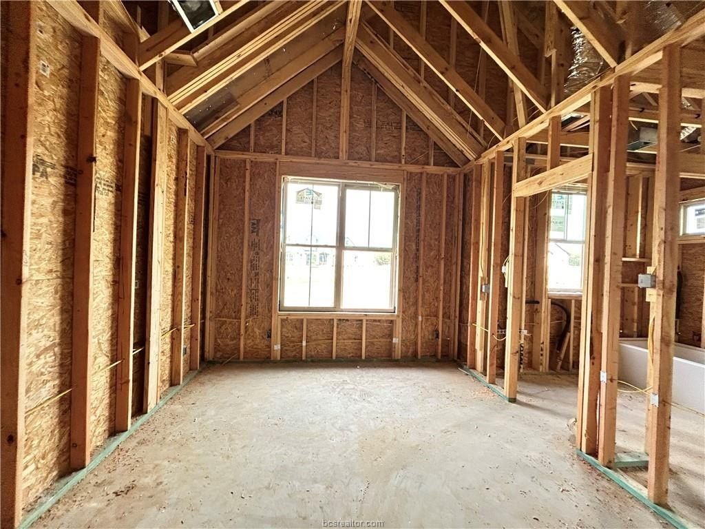 5664 Mill Water Court. Bryan, TX 77808