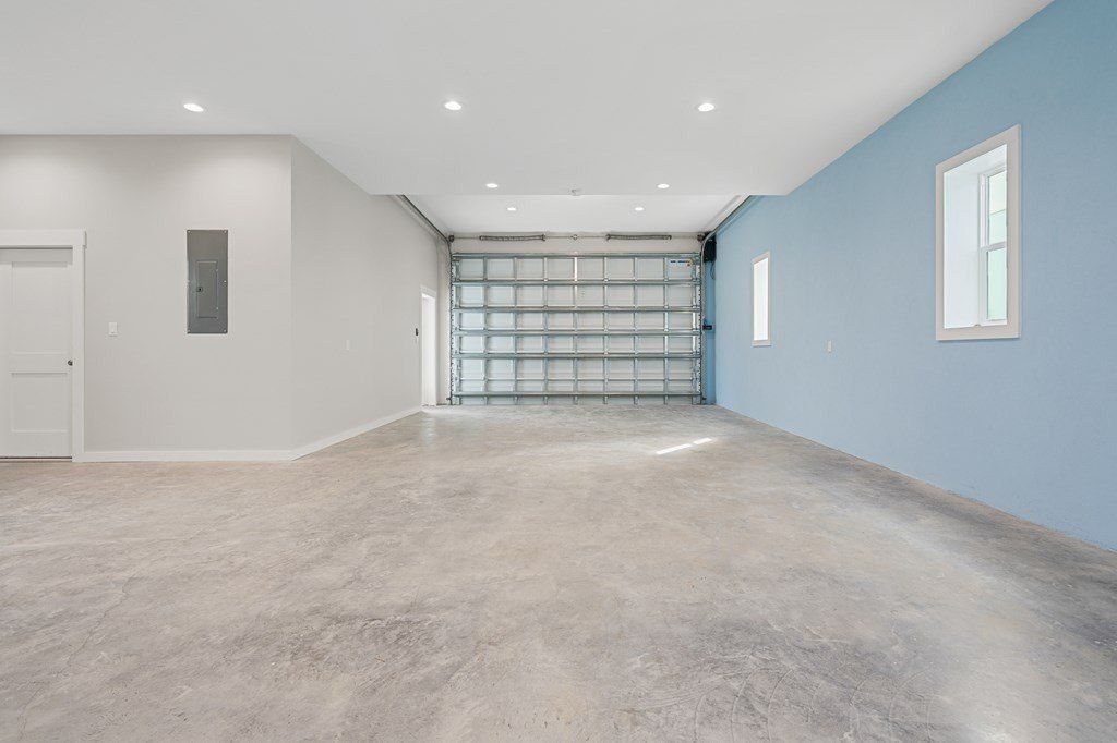 1719 S Verne. Rockport, TX 78382