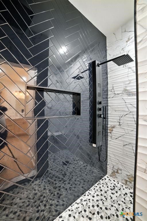 280 Bali Hai Lane. Bastrop, TX 78602