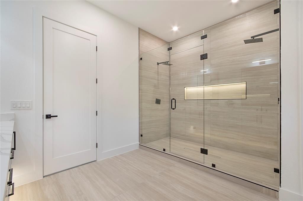 2003 Hearne Avenue. Dallas, TX 75212