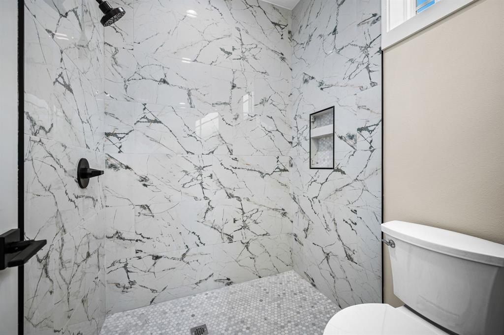 6065 Wildlife Way. Athens, TX 75752