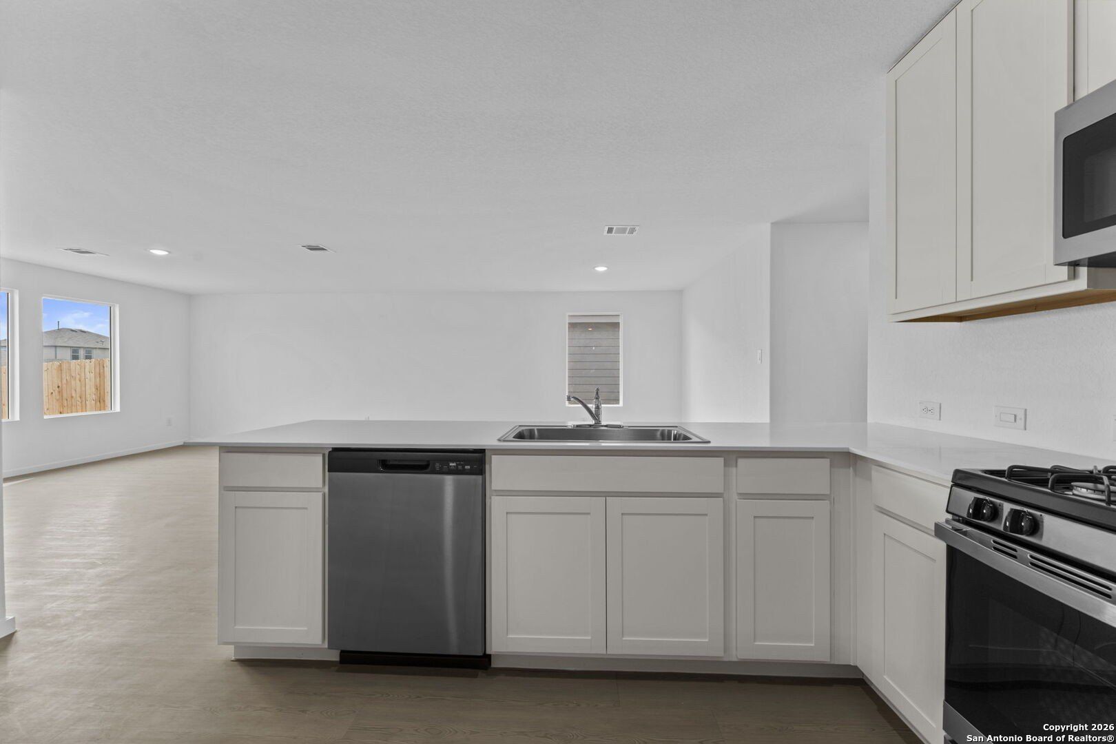 1835 Nuthatch Ridge. New Braunfels, TX 78130