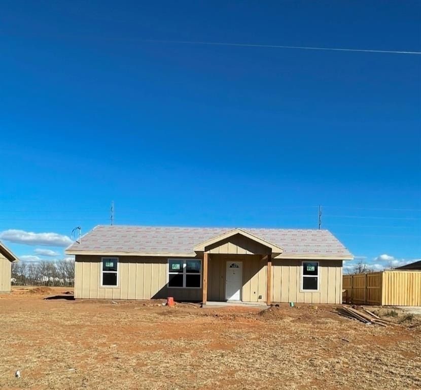 631 6Th St Street. Hawley, TX 79525