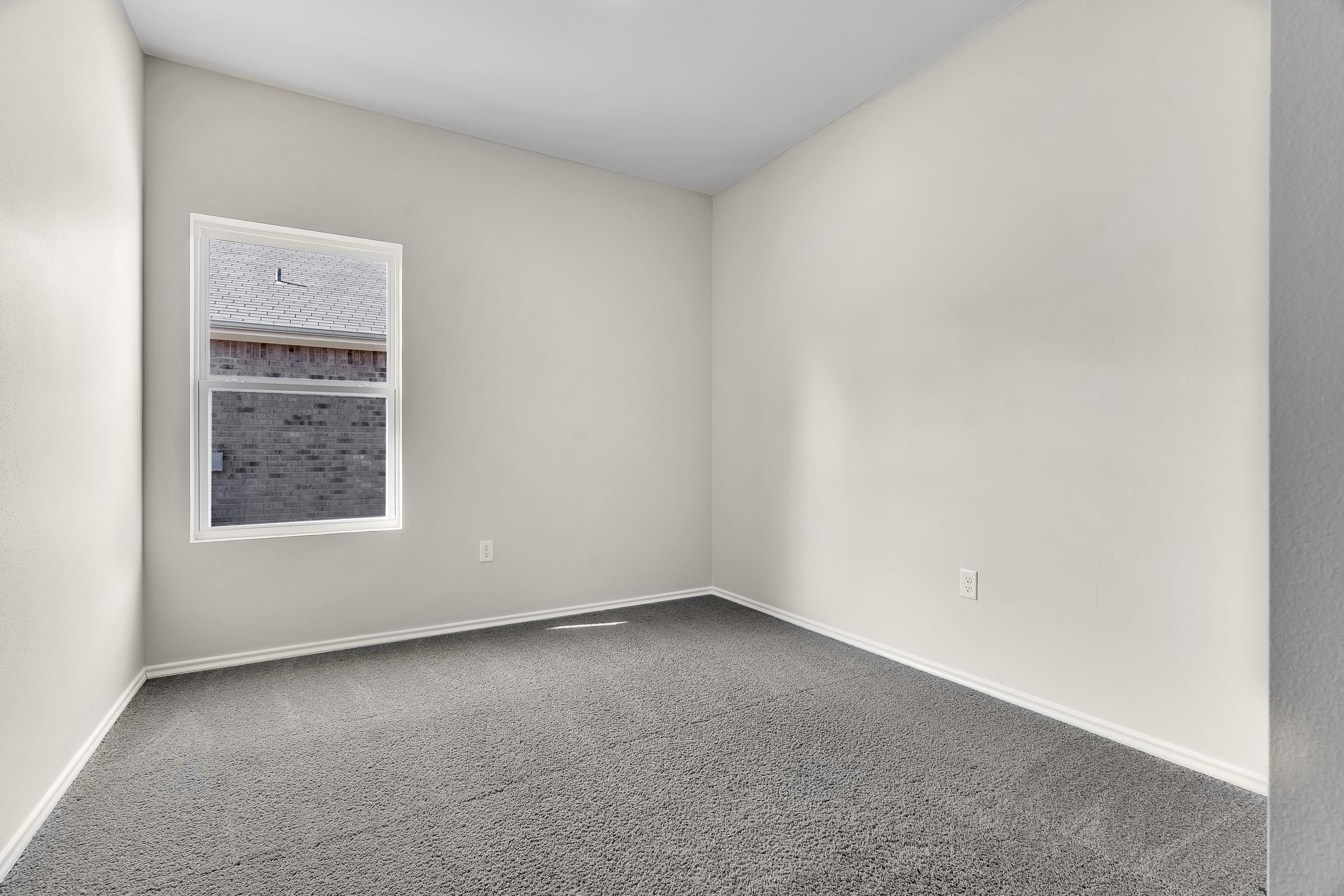 1124 Mission Creek. Longview, TX 75601