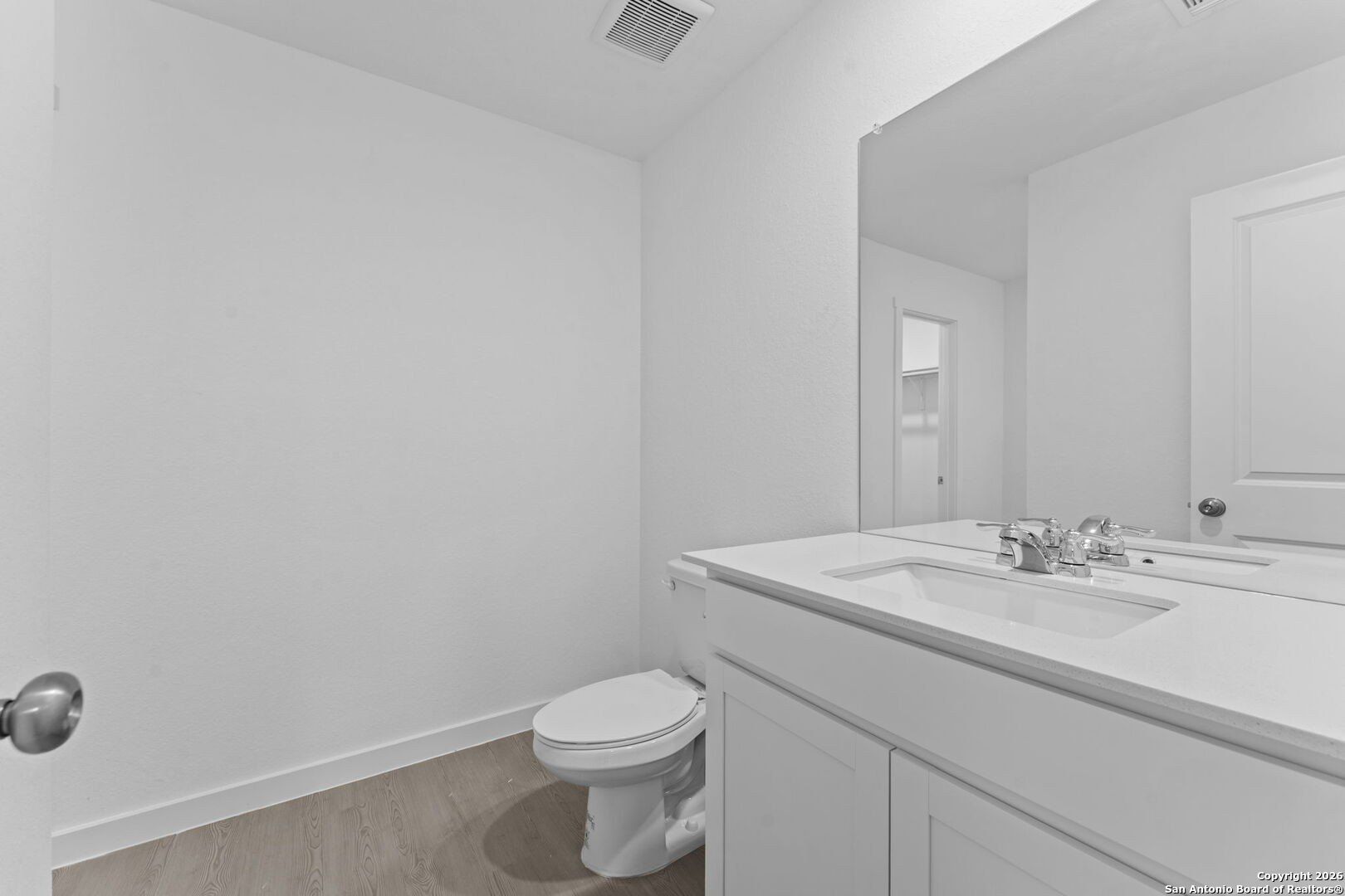 6611 Titan Park. Converse, TX 78109