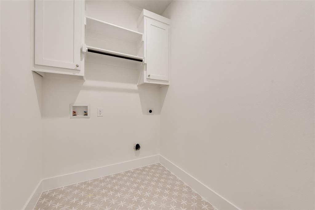 2335 Macon Street. Dallas, TX 75215