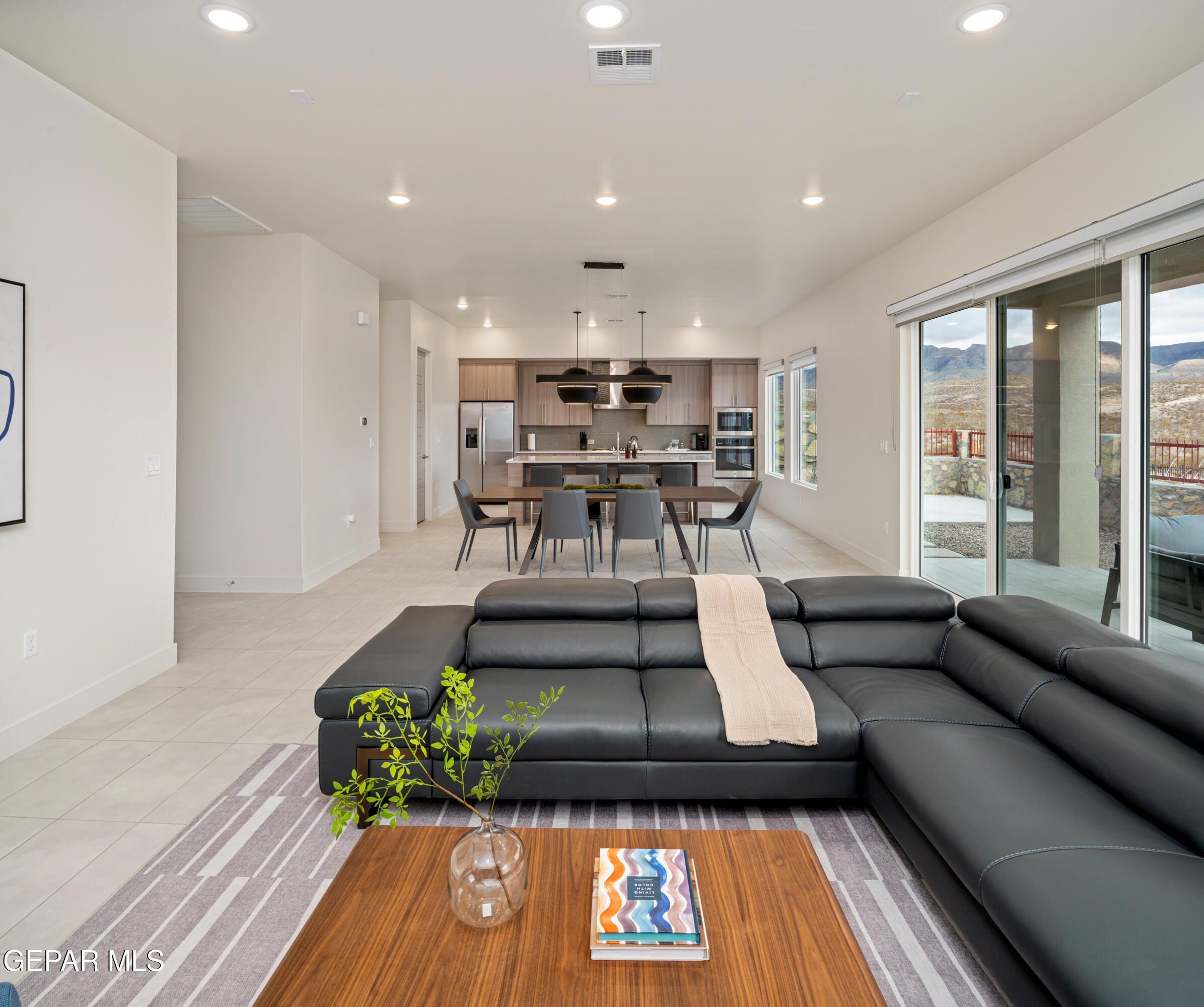 7280 Cimarron Rim Drive. El Paso, TX 79911