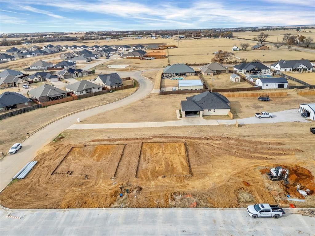 948 Huckleberry Lane. Tolar, TX 76476