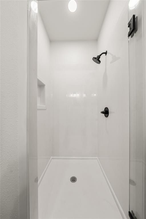 307 Live Oak Trail. Valley Mills, TX 76689