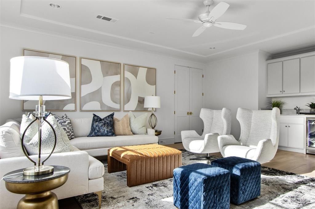 10335 Hedgeway Drive. Dallas, TX 75229