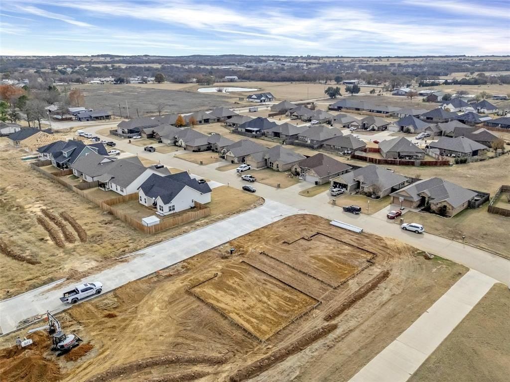 948 Huckleberry Lane. Tolar, TX 76476