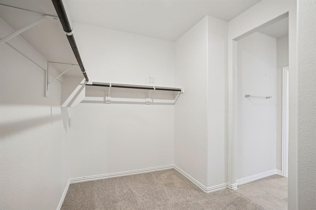 2231 Mustang Way. Seagoville, TX 75159