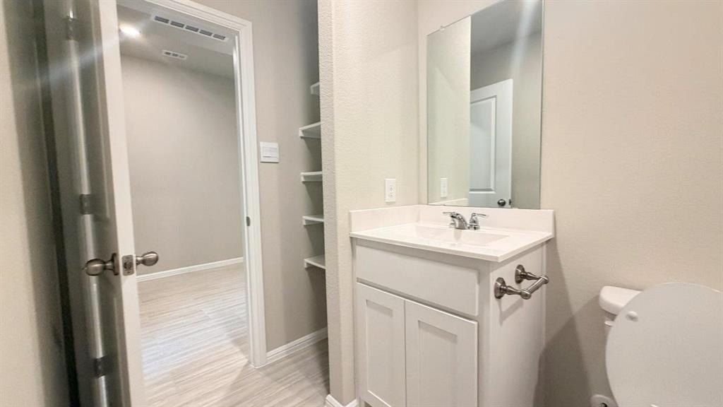 541 Marsh Street. Cleburne, TX 76033