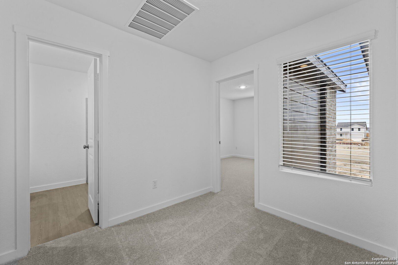 1867 Nuthatch Ridge. New Braunfels, TX 78130