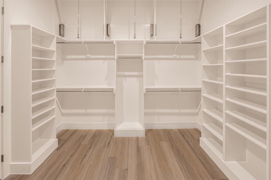 7164 Carnoustie Drive. Cleburne, TX 76033