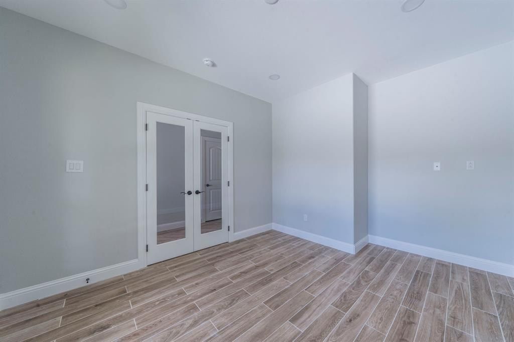 938 Fairway Drive. Duncanville, TX 75137