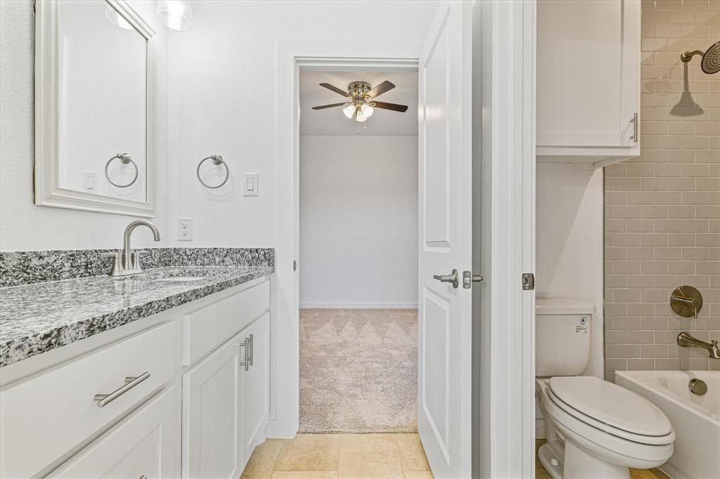 428 Cirrus Circle. Muenster, TX 76252