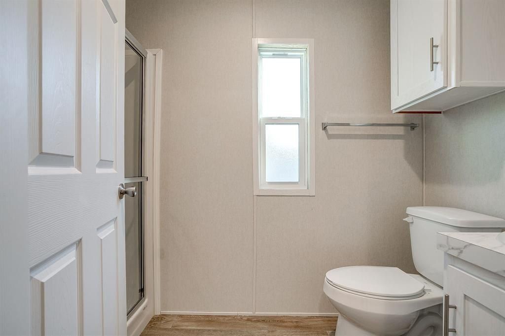 104 Red Oak Street. Alvarado, TX 76009