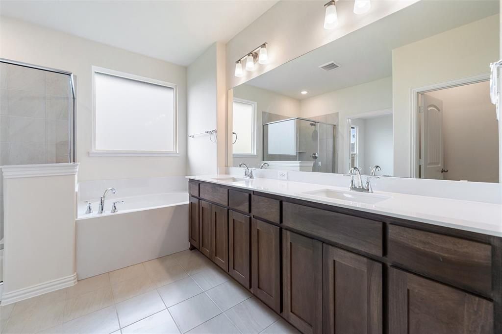 3508 Columbus Street. Gainesville, TX 76240