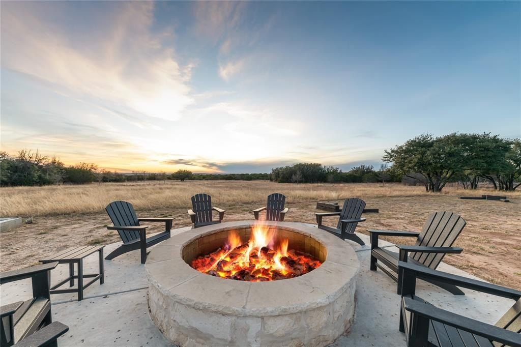 5579 County Road 2013. Walnut Springs, TX 76690