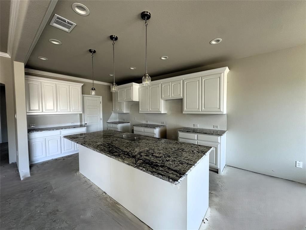 2001 Belle Lagos Lane. Cleburne, TX 76033