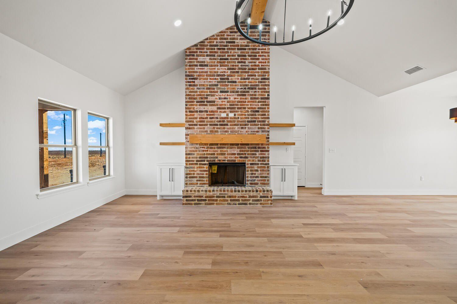 4062 Hawk Road. Ropesville, TX 79358