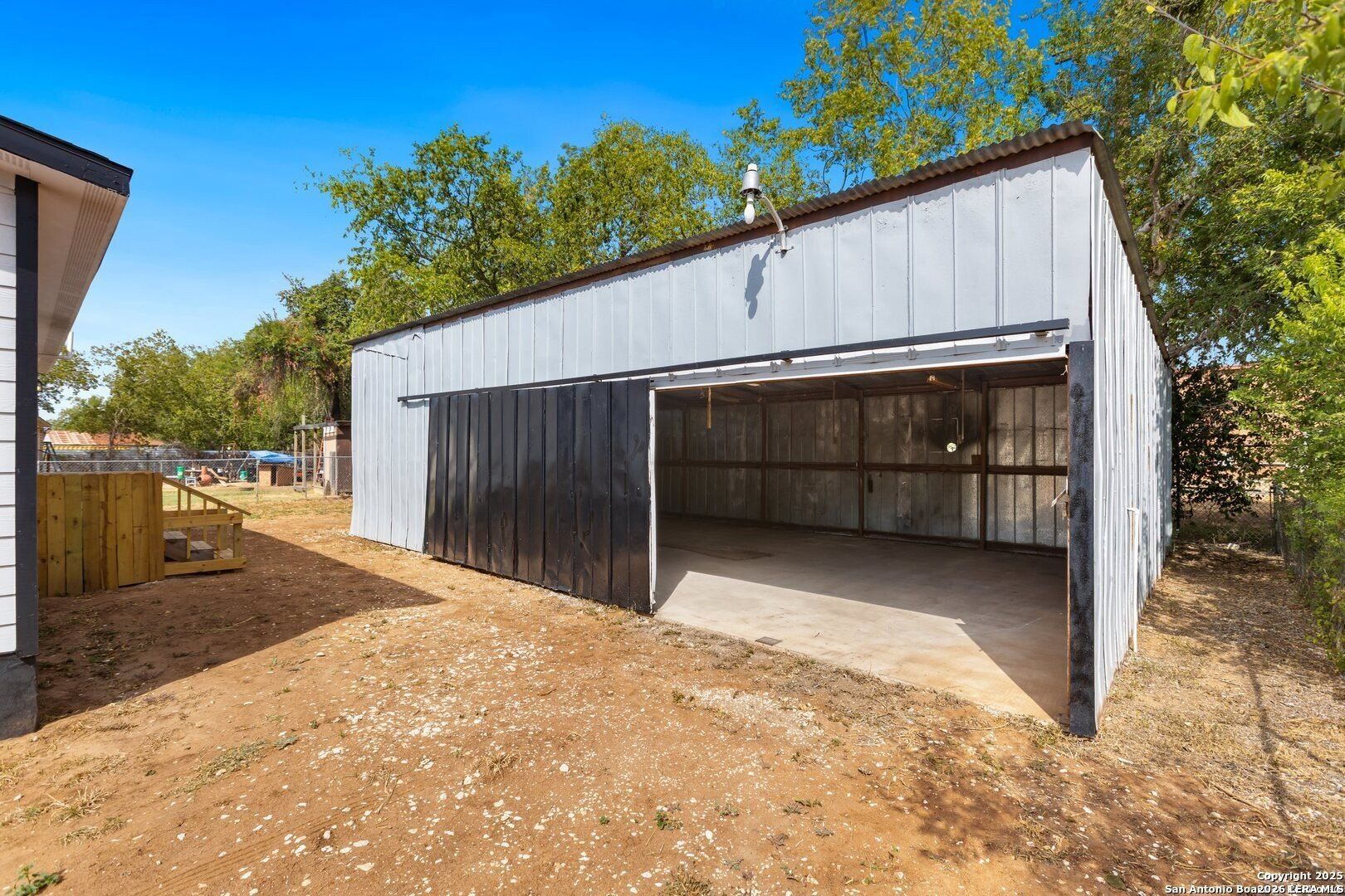 10235 Old Corpus Christi. San Antonio, TX 78223