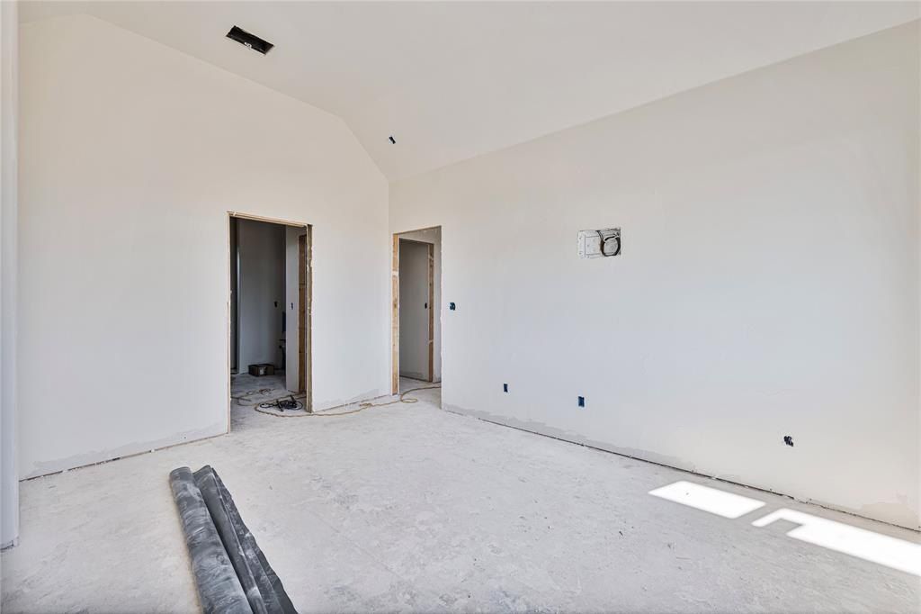 375 Emma Jean Trail. Iredell, TX 76649