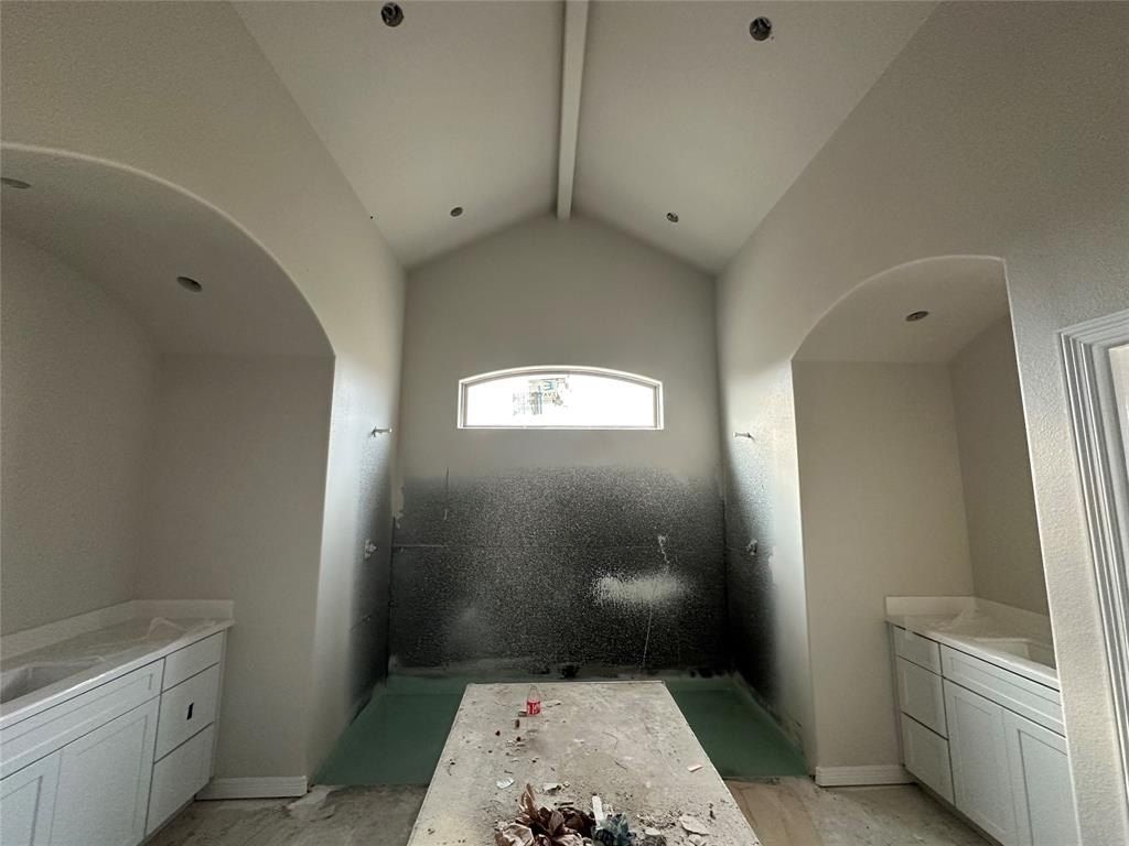 132 Lasso Loop. Lorena, TX 76655