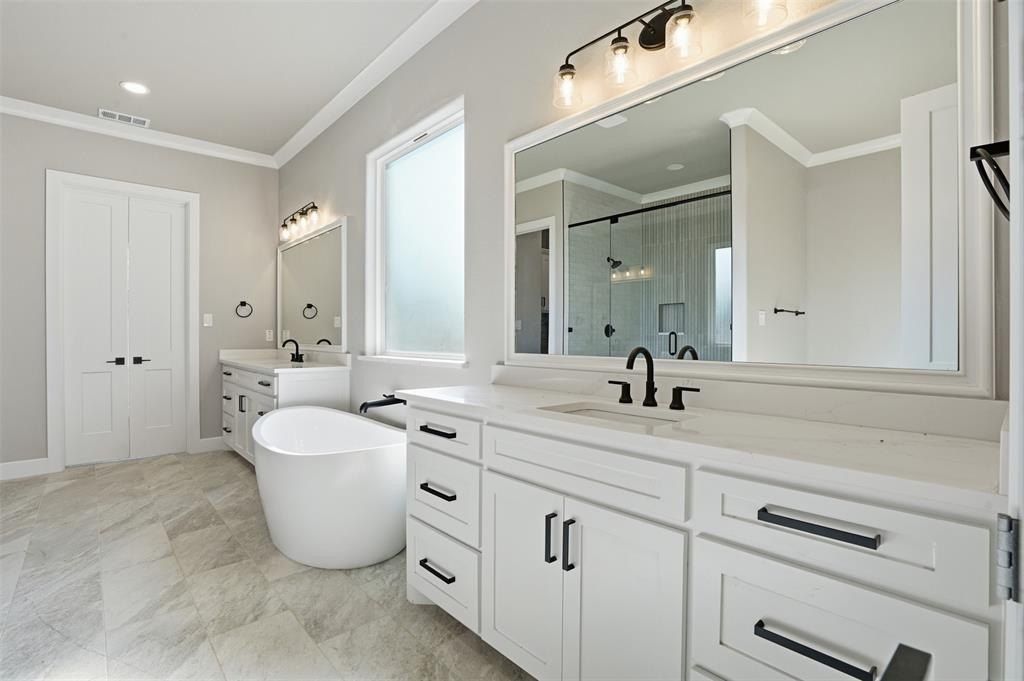 104 Trace Drive. Weatherford, TX 76087