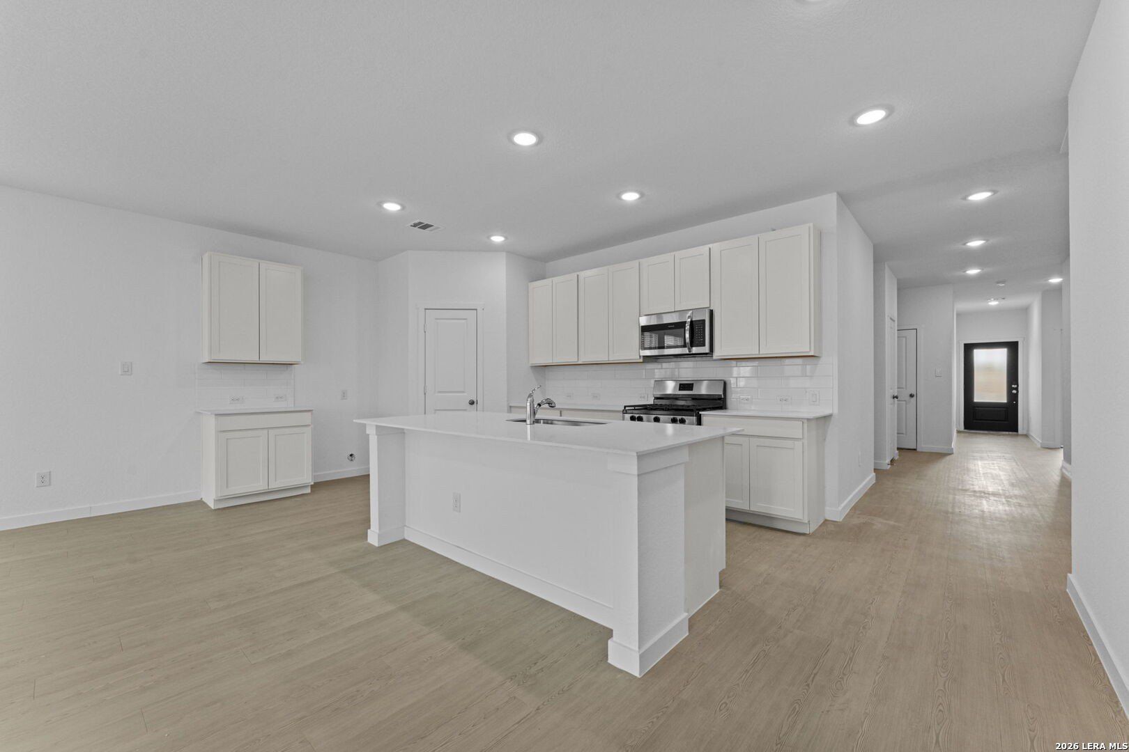 2319 Fort Davis Pass. Marion, TX 78124