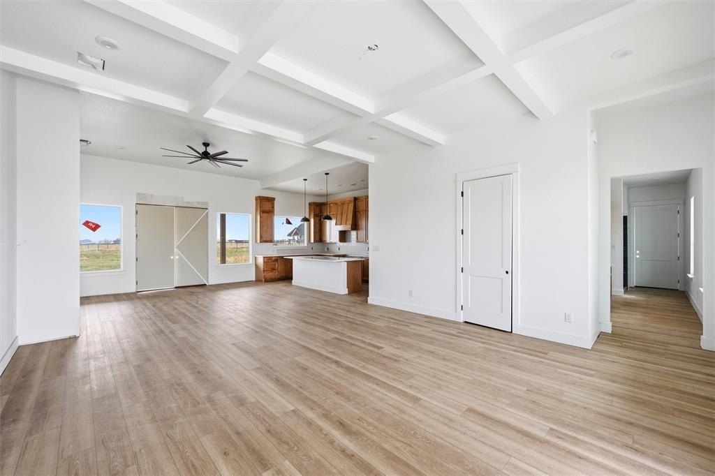 496 Willow Moon Ranch Road. Crawford, TX 76638