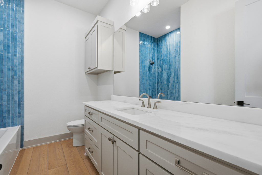 789 Vzcr 2810. Mabank, TX 75147