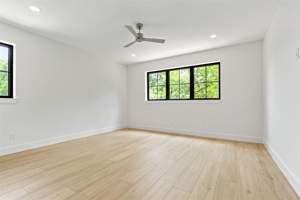 6446 Lange Circle. Dallas, TX 75214